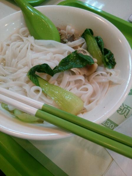 在合肥就喜欢吃老乡鸡  黄山的味道也一样好~最喜欢吃老鸡扬米面  和