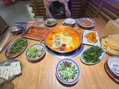 -洱火云南酸菜牛肉火锅(石景山当代商城店)