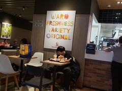 -肯德基(中纬店)