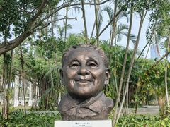 -万绿园