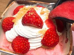 奶油草莓雪花冰-鲜芋仙(常州吾悦国际广场店)