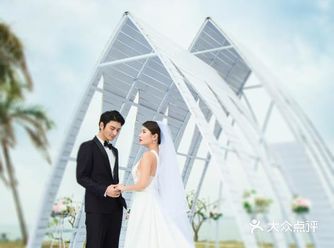 那就是最买 这款婚纱适合上身纤瘦肩膀挺括的新娘