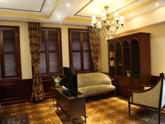 家庭商务套房-十号名邸精品酒店（上海音乐学院店）(原复旦五官科医院店)