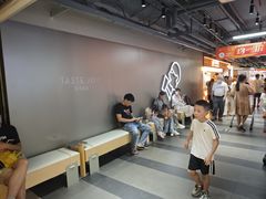 -喜茶(广州三元里卜蜂莲花店)