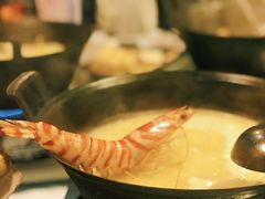 -鲜入围煮花胶鸡海鲜火锅