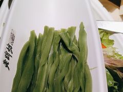 -老牌坊云南鱼豆花火锅(哈西万达店)