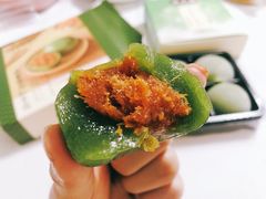 咸蛋黄肉松青团-盒马X会员店(王府井奥莱UP TOWN店)