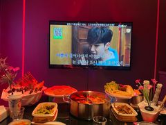 -唯爱KTV聚会餐厅(仙林东城汇店)