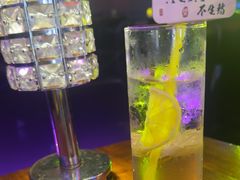 -喜鹊音乐酒馆(西街店)