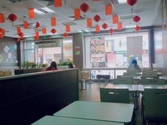 大堂-华莱士·全鸡汉堡(湛江新华店)