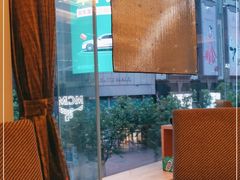 -新镇江酒家(南京西路店)