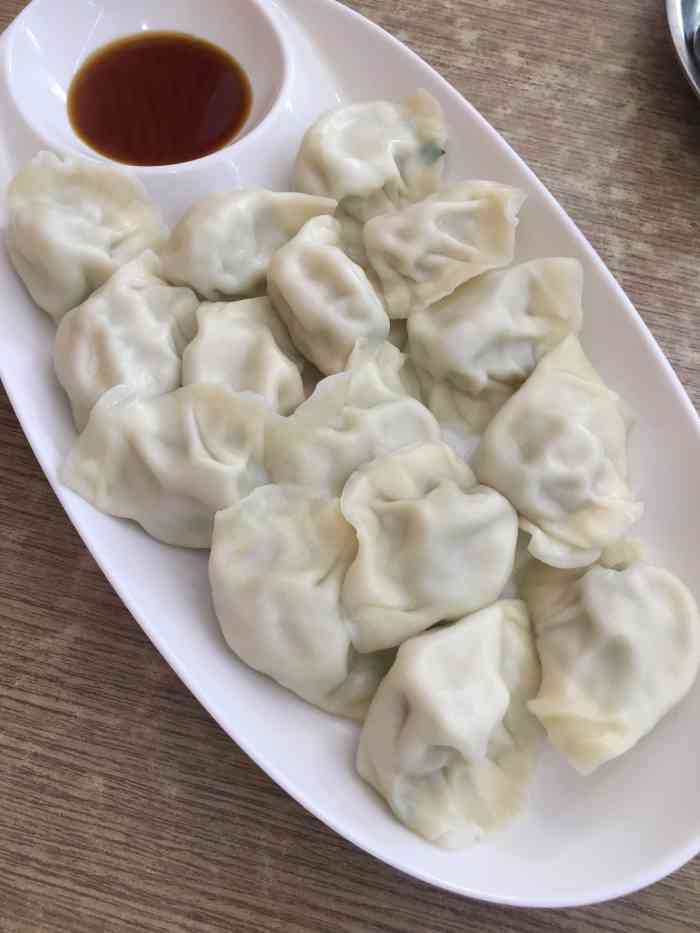 山妞小东北鲅鱼水饺-"93 快乐干饭人|珠海探店|去完中医院,.