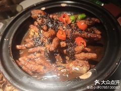 梅干菜烧凤爪-吴越荣记苏州菜·松鼠桂鱼100%活鱼现做(斜塘老街店)