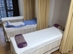 -顺则昌推按正骨理疗