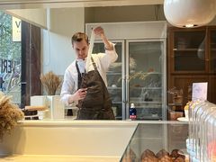 -VERIE BAKEHOUSE