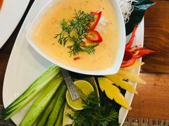 -Chom Cafe and Restaurant