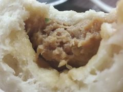 咸蛋黄超人包-老陶包子铺(南大西南村店)