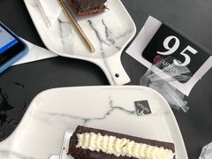 -UNI UNI(环亚凯瑟琳店)