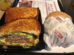 -The Habit Burger Grill 哈比特汉堡(复兴soho店)