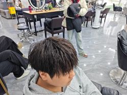 -藤野造型烫染·漂发