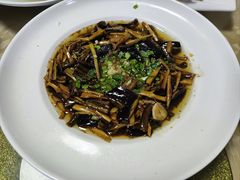 响油鳝丝-东康桂家农庄