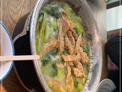 -蜜桃餐厅·伴山(湖滨商业街店)