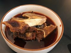 香辣牛骨-贡梅老面馆·蟹粉面·无锡特色小吃(南长街主推店)