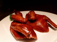 脆皮乳鸽-新荣记(BFC外滩金融中心店)