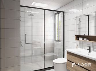 进门就是客厅，将原来书房拆除改为健身区域，也将客餐厅