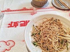 -肥肥虾庄·金牌油焖大虾(汉口城市广场店)