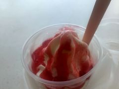 草莓新地-麦当劳(津南吾悦广场店)