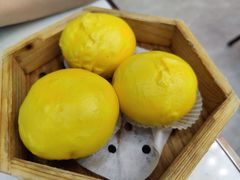 招牌流沙包-东鑫记港式茶餐厅(南京东路店)