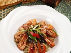 大虾辣白菜-山东宾馆·齐鲁苑餐厅
