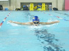 -梦翔龙湖滟澜山游泳俱乐部