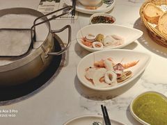 -樾餐厅泰式海鲜火锅(民歌湖店)