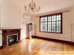 -常熟路(地铁站)