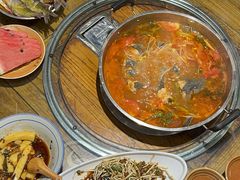 -亮欢寨酸汤鱼(沙冲路店)
