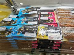 零售区-周黑鸭(宁波鄞州区环球银泰城店)