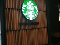 -星巴克臻选(周浦万达店)