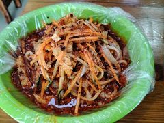 -不起眼麻辣烫凉皮店