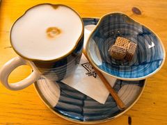 香蕉拿铁-餐酒吧Com-ing Bar(上海路店)