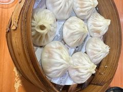-莱莱小笼·乔艾
