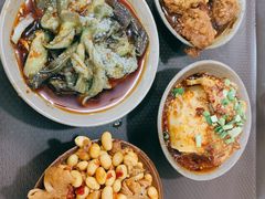 -董哥山城碗碗香(美专校街店)