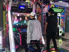 -星悦蓝海欢乐园(石路天虹店)