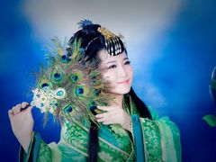 孔雀王朝-九月鹰飞汉服摄影工作室