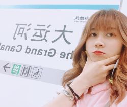 -苑苑发型设计
