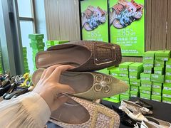 -广州周大福金融中心