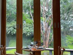 -Chom Cafe and Restaurant