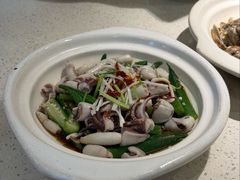 油泼本地笔管鱼-船歌·鱼水饺青岛菜(金狮广场店)