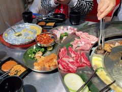 -哈哈碳都·牛肋条无限自助烤肉(台江万达店)